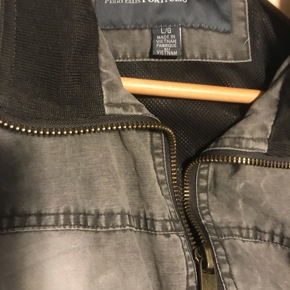 Perry Ellis Black Denim Jacket - Picture 2 of 2